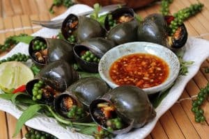 cách làm ốc bươu nướng tiêu xanh