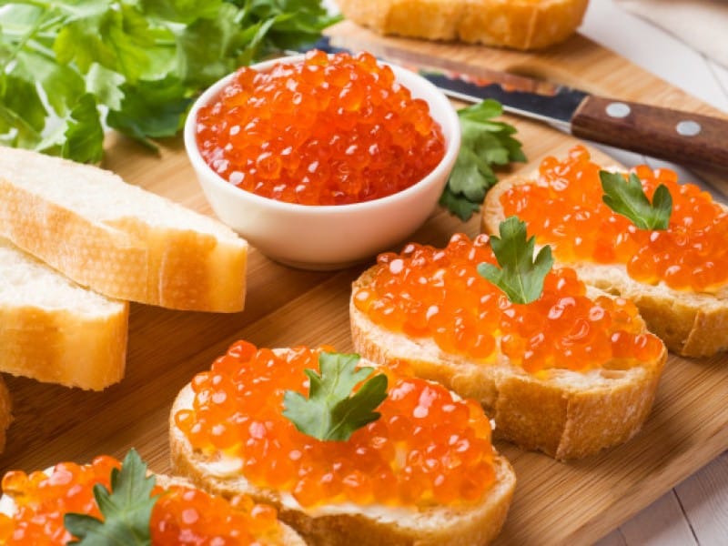 dinh dưỡng của trứng cá hồi đối với bà bầu