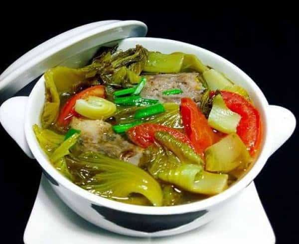 cá trên nấu cải chua