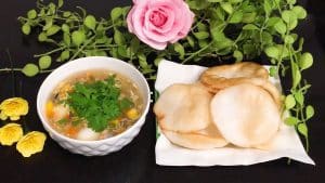 nấu súp tôm bắp