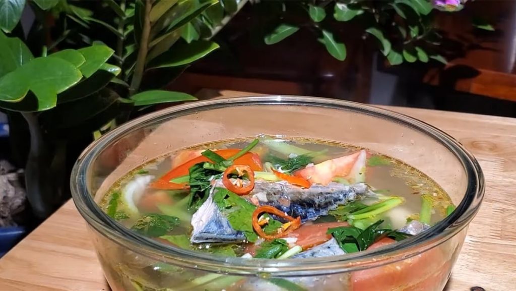 canh cá nấu ngót