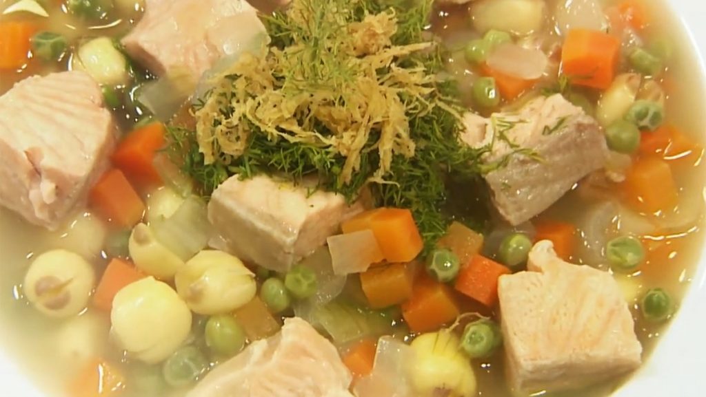 nấu súp cá hồi