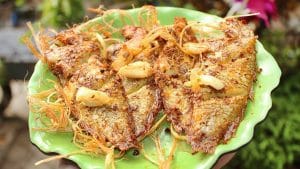 cách làm cá mó chiên sả ớt