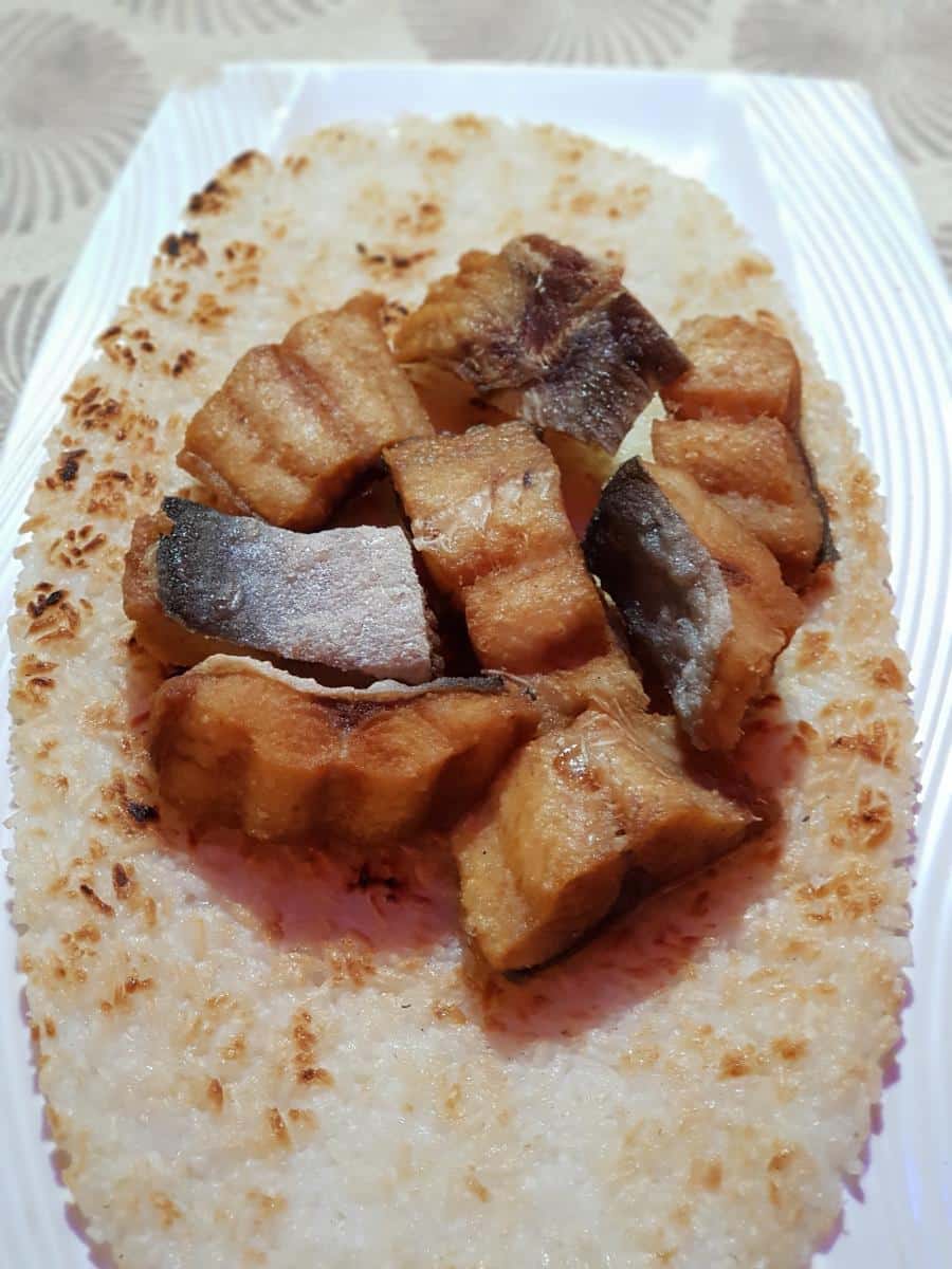 cơm cháy khô cá dứa