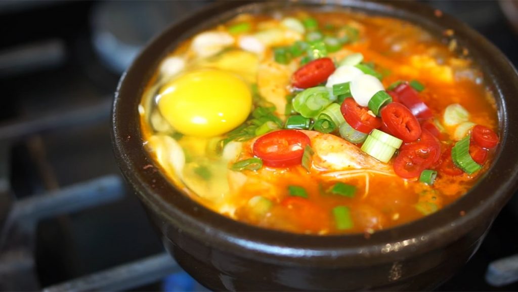 cách nấu canh kim chi hải sản