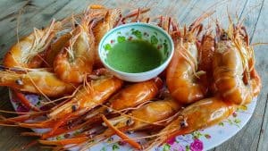 tôm càng xanh kho nước dừa