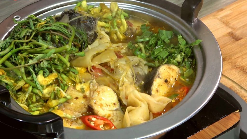 cá ngát nấu măng chua